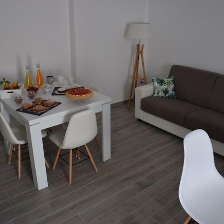 Dimora Santa Caterina Apartment กอนแวร์ซาโน ภายนอก รูปภาพ
