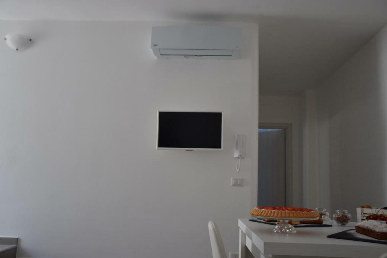Dimora Santa Caterina Apartment กอนแวร์ซาโน ภายนอก รูปภาพ