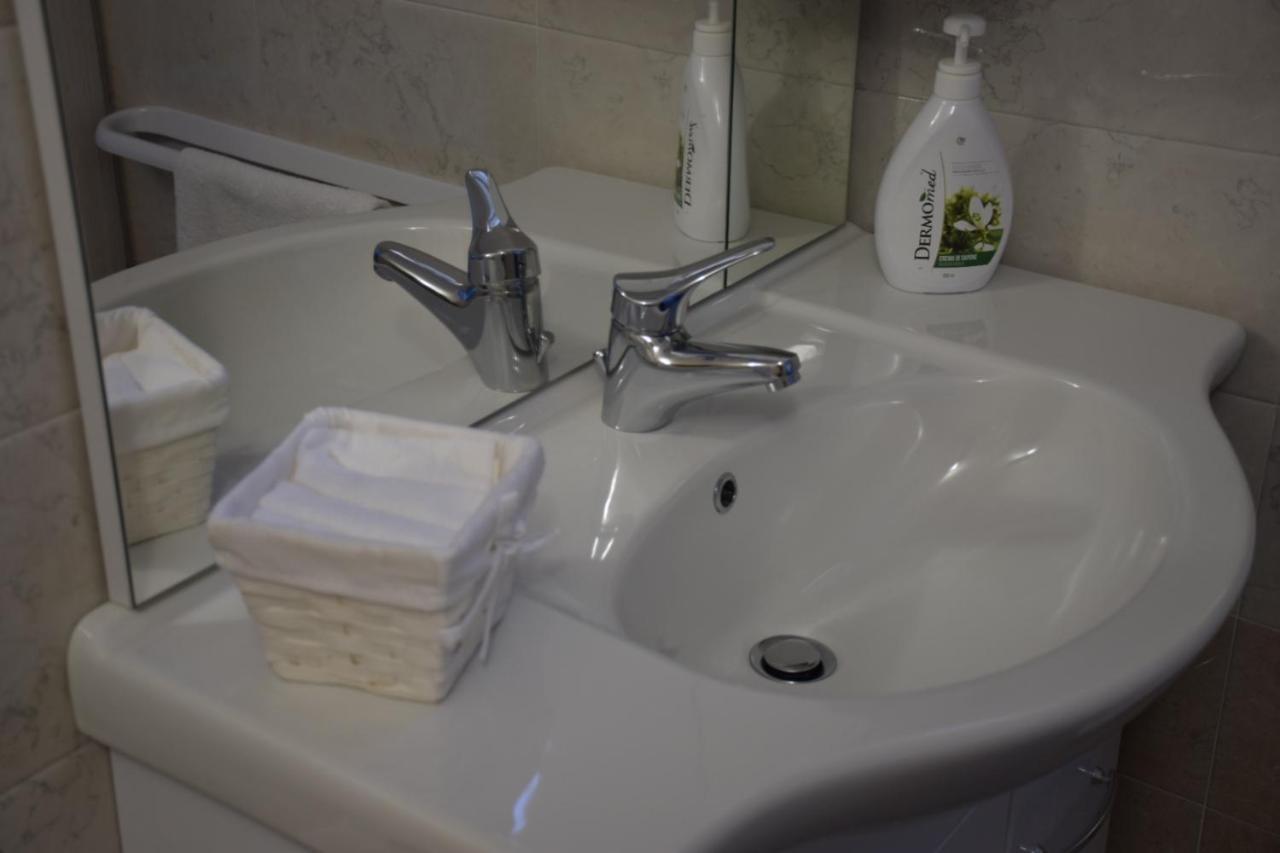 Dimora Santa Caterina Apartment กอนแวร์ซาโน ภายนอก รูปภาพ